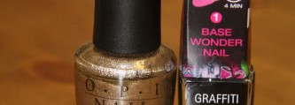 Эксперименты с золотом с OPI Glitzerland и кракелюром IsaDora Graffiti Nail Top