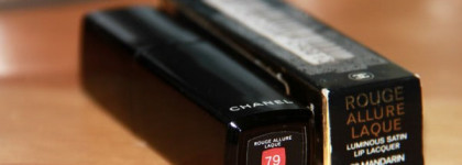 Теплый и холодный. Заброшенный и Must have. Chanel Rouge Allure Laque 79 Mandarin и Chanel Levres Scintillantes 119 Wild Rose