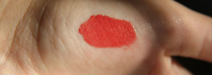 Теплый и холодный. Заброшенный и Must have. Chanel Rouge Allure Laque 79 Mandarin и Chanel Levres Scintillantes 119 Wild Rose