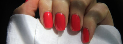 Сочный и летний напиток Essie peache daiquiri 72