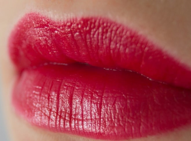 Стойкая матовая губная помада Oriflame The One Colour Unlimited True Matte Red Passion