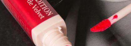 Бархатный флюид для губ Bourjois Rouge Edition Souffle de Velvet