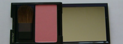 Shiseido Luminizing Satin Face Color – Румяна с шелковистой текстурой и эффектом сияния – «Гвоздика» RK304