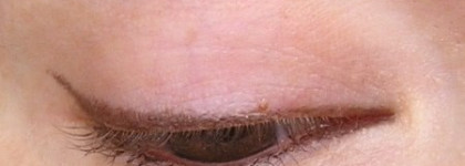 Два карандаша для глаз - или поберегите Ваши денежки