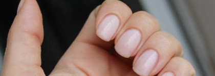 Pupa Lasting Color Glossy Nail Polish - блестящий стойкий лак для ногтей (тон 200 Pastel Pink)