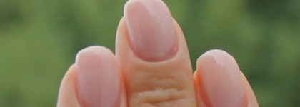 Pupa Lasting Color Glossy Nail Polish - блестящий стойкий лак для ногтей (тон 200 Pastel Pink)