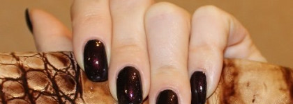 Лак для ногтей OPI , тон "Midnight in Moscow" NL R59