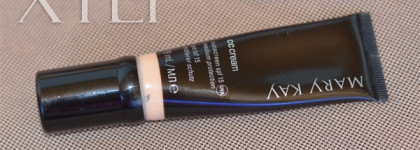 Mary Kay CC Cream Sunscreen SPF 15 Medium Protection Very Light