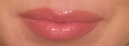 Девушка сегодня в красном