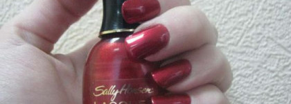 Глянцевые ногти с влажным эффектом с лаком Lacquer Shine Nail Color от Sally Hansen
