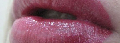 Губная помада Oriflame " ЭнергоБлеск" , оттенок Trendy Berry