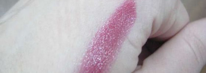 Губная помада Oriflame " ЭнергоБлеск" , оттенок Trendy Berry