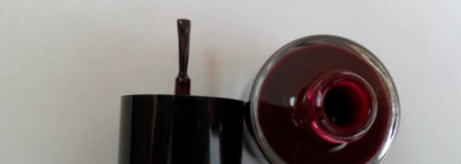 Спелая вишня: лак для ногтей Oriflame «100%цвета»