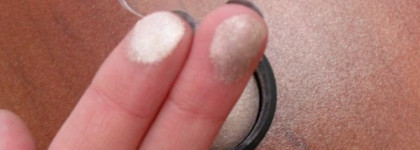 Nouba: двойные тени и универсальная пудра с блеском