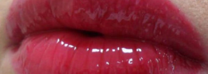 Масло-глазурь для губ Korres Lip Butter Glaze, оттенок Wild Rose