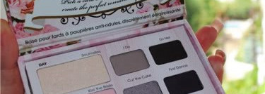 Палетка Romantic Eye от Too Faced - еще один подарок себе на день рождения