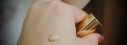 Тональный дуэт от Estee Lauder - крем-пудра Double Wear Light Stay-in-Place Makeup SPF 10 и корректор Double Wear Stay-in-Place Concealer SPF 10