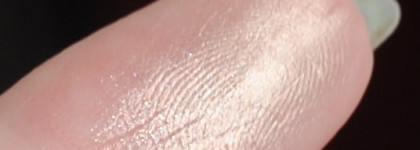 Два продукта Chanel - тушь Le Volume №40 и тени Illusion D'ombre №90