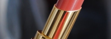 Отличница Yves Saint Laurent Rouge Volupté Shine Lipstick №9 Nude in Private