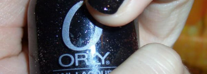 Темная сторона. Лаки для ногтей ORLY №40637 Goth и Sally Hansen №25 Night lights