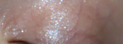 Нежный дуэт от Shiseido. Моно тени Hydro-Powder Eye Shadow H10 and H11