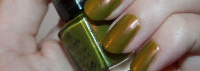 Привет от зелёных человечков. Лак Alessandro #12 в объёме 5ml