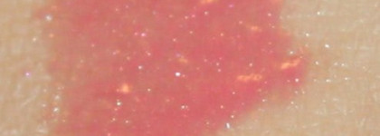 Дважды в одну воронку. Блеск для губ Kisskiss Essence De Gloss #461 Baie Rose от Guerlain