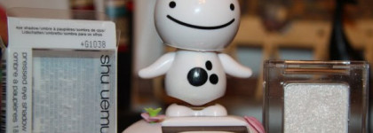 Для тех, кто любит блеск . Малышка Шу! Прессованные тени для век  «Shu Uemura G white rainbow»