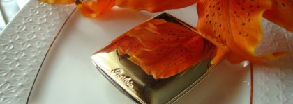 Пудра Parure Dore Sensuel # 22 от Guerlain