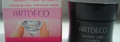 Укрепляем ноготки - ArtDeco biotin nail cream