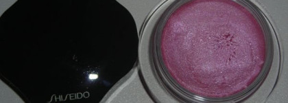 Маленькие, да удаленькие - кремовые тени Shiseido Shimmering Cream Eye Color: WT 901 Mist, PK 302 Magnolia, GR 707 Patina