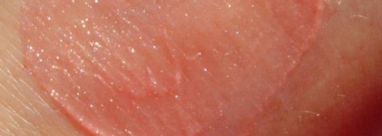 "Весна, я уже во всеоружии!  Жду!" или Два весенних блеска для губ - Guerlain Kiss Kiss Pearl Gloss # 869 Rose in Bloom, #870 Cherry Pink