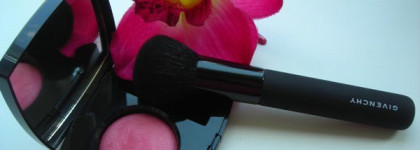 Люблю...Люблю....Люблю....Chanel Joues Contraste #64 Pink Explosion. А также Givenchy Le Pinceau Blush (в нагрузку)