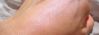 Shiseido Luminizing Satin Face Color # PK107 (Медуза) и # 206 (Ближний Свет)