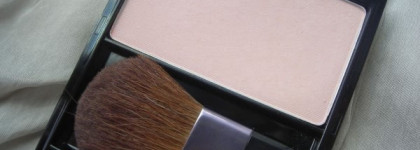 Shiseido Luminizing Satin Face Color # PK107 (Медуза) и # 206 (Ближний Свет)