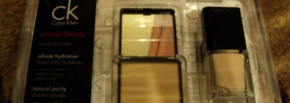 Набор по уходу за кожей Infinite Beauty Set от Calvin Klein (Infinite Beauty Set - For Light Skin Tones ( Foundation # 113, Pressed Powder # 106 )