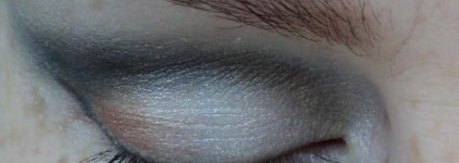 Огонь в глазах с  Shiseido Luminizing Satin Eye Color Trio – OR302 Fire