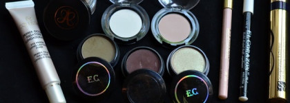 Сияющий макияж с тенями-призматиками