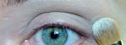 Новогодний макияж с глиттером №1