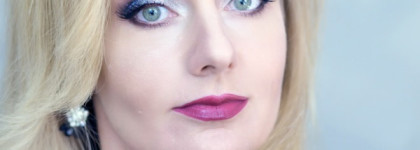 Новогодний макияж с глиттером №2