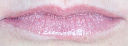 Как изменить форму губ с помощью помады