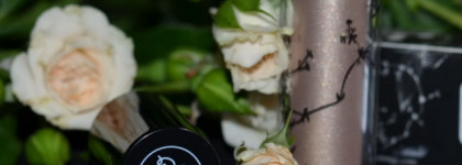 Rouge Bunny Rouge Loose Glitter Pigment 048 embrace of cashmere