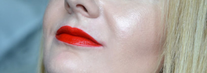 Becca Shimmering Skin Perfector Illuminator SPF 25+ Opal