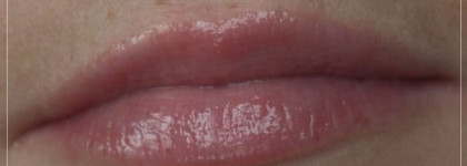 Сравнение блесков для губ Clinique и Clarins