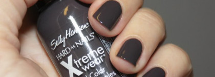 Сумеречная зона. Sally Hansen #330 Grey Area