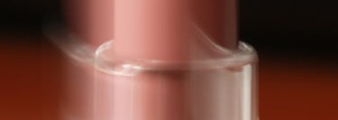 Видима-невидима - Помада Essence 50 Creamy Nude