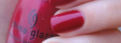 Вишневые ноготочки с China Glaze Bing Cherry