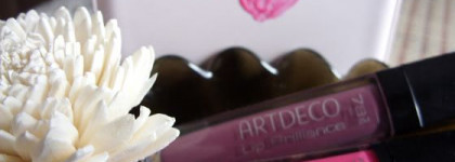 Блески для губ Artdeco: Lip Brilliance № 78 (brilliant lilac clover) и Hydra Lip Booster № 55 (translucent hot pink)