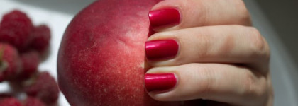 Лак Chanel Le Vernis Nail Colour 587 Rouge Carat