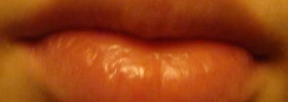 Все в одном флаконе или Clarins Eclat Minute Instant Light Natural Lip Perfector